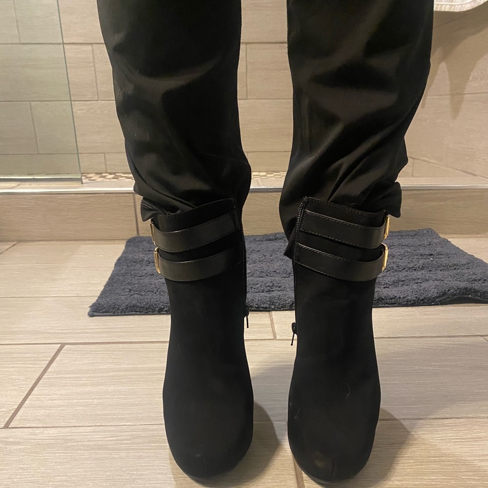 Black Booties/Heels - Picture 8 of 10